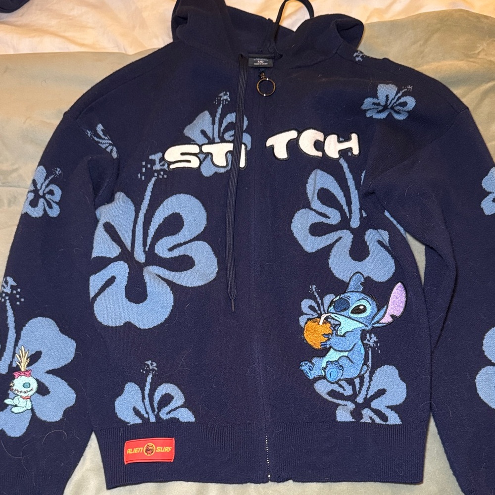 Disney lilo and Stitch sweater NWOT